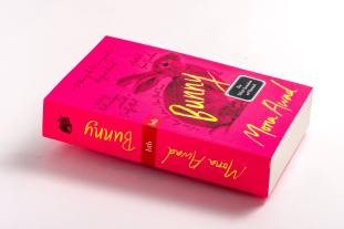 Elena Helfrecht, Mona Awad: Bunny 