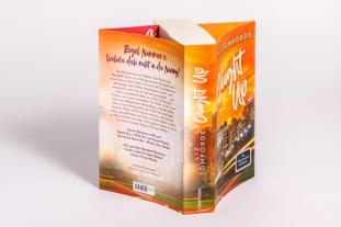 Maike Hallmann, Liz Tomforde: Caught up 