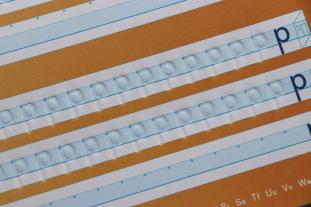 Silke Reimers: Erstes Schreiben mit Spurrillen. Buchstaben 