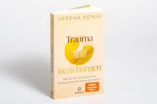 Verena Mayer-Kolbinger, Verena König: Trauma und Beziehungen 