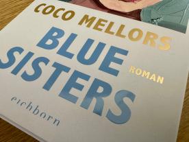 Lisa Kögeböhn, Coco Mellors: Blue Sisters 