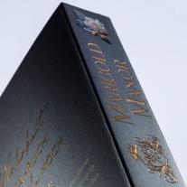 Lara Holthaus: Marigold Manor 1: Hidden Lies 