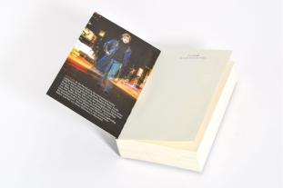 Uta Hege, J. D. Robb: Der kalte Glanz des Todes 