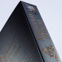 Lara Holthaus: Marigold Manor 1: Hidden Lies 