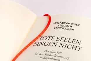 Friederike Buchinger, Jussi Adler-Olsen, Stine Bolther, Line Holm: Tote Seelen singen nicht 