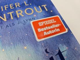 Vanessa Lamatsch, Jennifer L. Armentrout, J. Lynn: Wait for You 