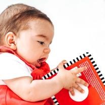 Agnieszka Sawczyn: Unsere Welt – Formen: Kontrastbuch für Babys · kontrastreiche Bilder angepasst an Babyaugen · Schwarz Weiß Rot Buch für Neugeborene · Mein erstes Bilderbuch · Montessori Buch 