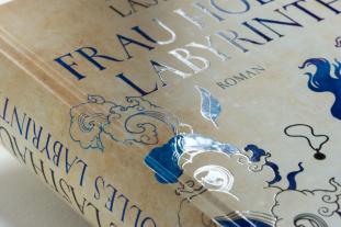 Stefanie Lasthaus: Frau Holles Labyrinth 