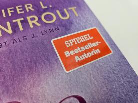 Vanessa Lamatsch, Jennifer L. Armentrout, J. Lynn: Be with Me 