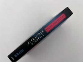 Alexander Stevens: Falsch verdächtigt 