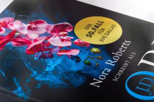 Uta Hege, J. D. Robb: Der kalte Glanz des Todes 