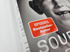 Henning Dedekind, Ursula Held, Karsten Petersen, Hans-Peter Remmler, Sigrid Schmid, Bill Gates: Source Code 