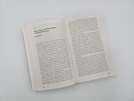Jens Hagestedt, Ursula Held, Jörn Pinnow, Nadine Püschel, Barbara Sauser, Thomas Stauder, Elisabeth Thielicke, Galia Ackerman, Stéphane Courtois: Schwarzbuch Putin 
