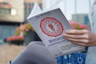 Joe Navarro, Toni Scarria Poynter: Menschen verstehen und lenken 