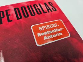 Christina Kagerer, Penelope Douglas: Kill Switch – Gefährliche Leidenschaft 