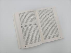 Jens Hagestedt, Ursula Held, Jörn Pinnow, Nadine Püschel, Barbara Sauser, Thomas Stauder, Elisabeth Thielicke, Galia Ackerman, Stéphane Courtois: Schwarzbuch Putin 